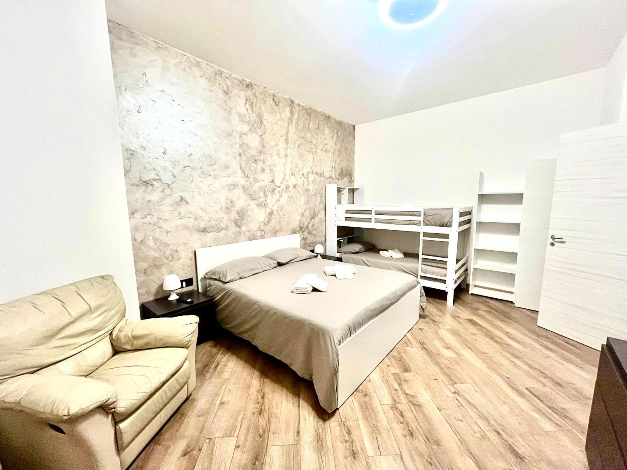 15 Min. Colosseo 2 - Casa Di Micca Apartamento Roma